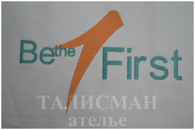 Вышивка на рубашке поло